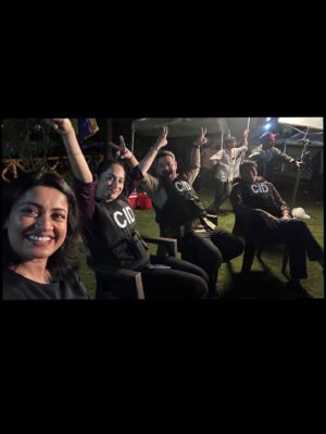 Ansha Sayed Instagram - Time flew, but the bond stayed.

@ajay.nagrath 
@adityasrivastavaofficial21