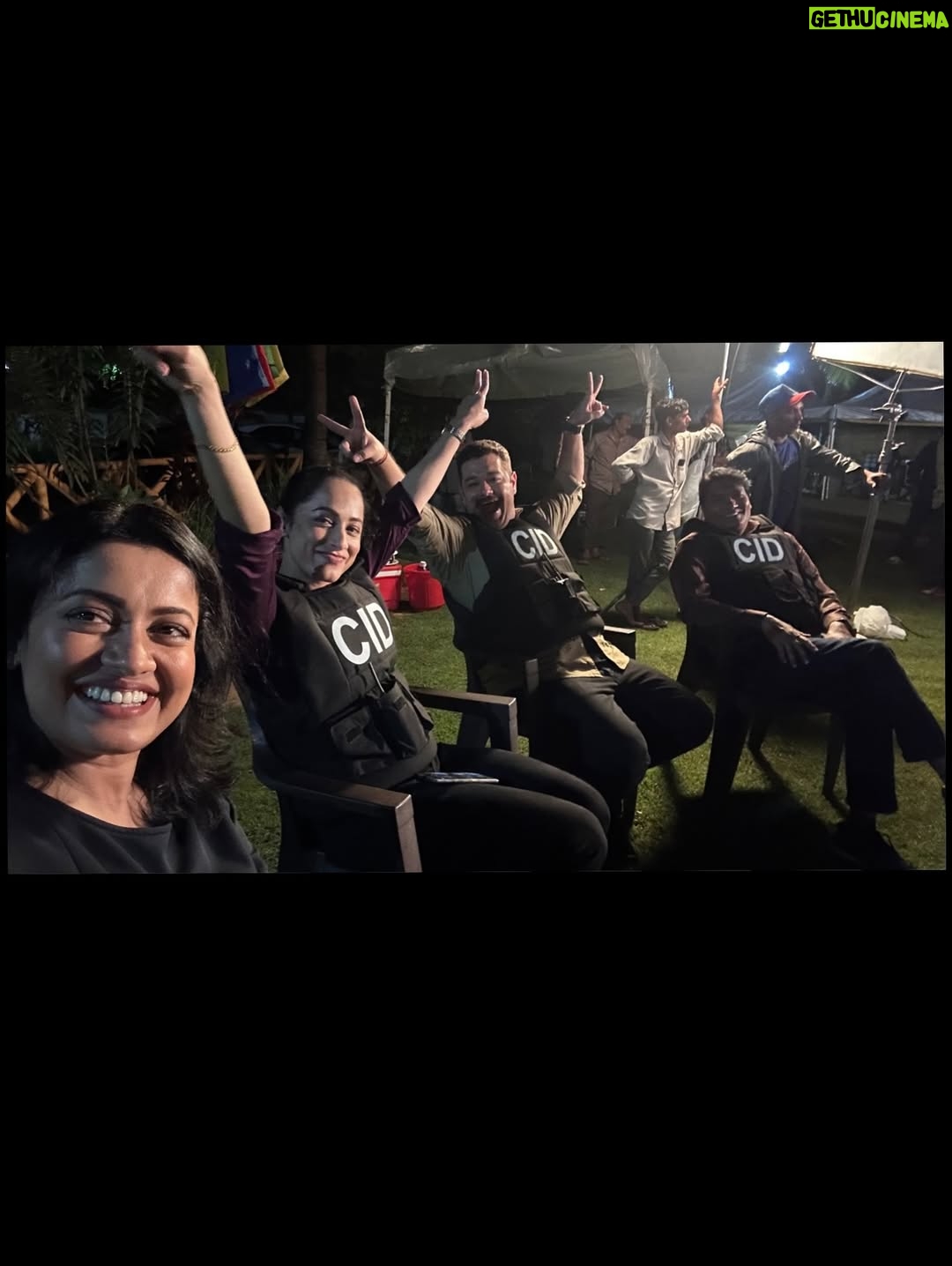 Ansha Sayed - 57.6K Likes - Time flew, but the bond stayed.

@ajay.nagrath 
@adityasrivastavaofficial21