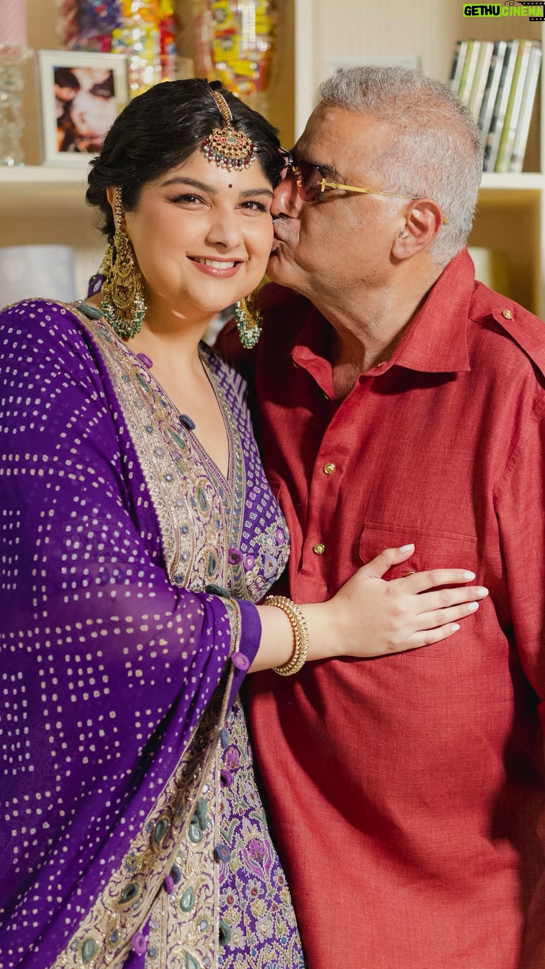 Anshula Kapoor - 230.8K Likes - My first dance with dad @boney.kapoor ❤️
To be twirled by him made me feel like a little girl again.. undoubtedly, one of my most favorite memories from the night ✨
Love you dad 🤗