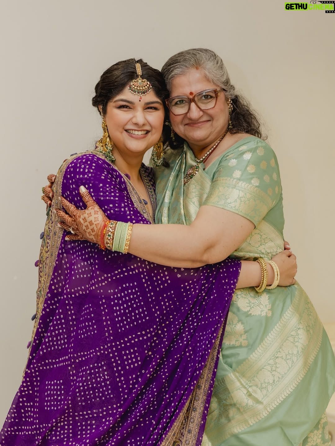Anshula Kapoor - 240.9K Likes - 02/10/2025 💌

This wasn’t just our Gor Dhana, it was love showing up in every little detail. Ro’s favorite words have always been “Always and Forever” - and today, they started to feel real in the sweetest way. His love makes me believe fairytales don’t just live in books, they live in moments like these.

A room overflowing with laughter, hugs, blessings, and the people who make our world feel full. And then, Ma’s love…quietly wrapping itself around us. In her flowers, in her words, in her seat, in the way her presence could still be felt everywhere.

All I remember is looking around and thinking: this is what forever should feel like.

 Rab raakha 🤍

—

Photo & Video: @thehouseontheclouds
Decor & design: @threeentertainment 
Event Planning: @shaadisquad 
Music: @shanayshahmusic @niine.artist
Invitation design: @pixiedustdesign 
Catering: @foodlinkcatering & @therameshwaramcafe
Florals: @anchalaurora
Carpet: @venjara_carpets

For Anshula:
Outfit: @arpitamehtaofficial
Jewelry - @ajewelsbyanmol, sankla kadas are moms 
Footwear: @aprajitatoorofficial 
Styled by: @manishamelwani, Assisted by @rudri_kariya
Draper: @jayatai_
Makeup: @sabakhanmakeup
Hair: @hairby_shivanik 
Nails: @naildateofficial 
Content team: @daultanipawan @bothrasakshi

For Rohan: 
Outfit: @kunalrawalofficial 
Hair: @aalimhakim @bashir.hair 
Footwear: @sko.store