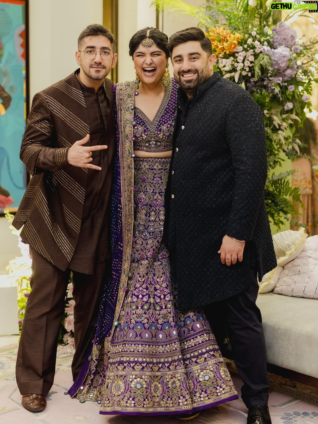 Anshula Kapoor - 240.9K Likes - 02/10/2025 💌

This wasn’t just our Gor Dhana, it was love showing up in every little detail. Ro’s favorite words have always been “Always and Forever” - and today, they started to feel real in the sweetest way. His love makes me believe fairytales don’t just live in books, they live in moments like these.

A room overflowing with laughter, hugs, blessings, and the people who make our world feel full. And then, Ma’s love…quietly wrapping itself around us. In her flowers, in her words, in her seat, in the way her presence could still be felt everywhere.

All I remember is looking around and thinking: this is what forever should feel like.

 Rab raakha 🤍

—

Photo & Video: @thehouseontheclouds
Decor & design: @threeentertainment 
Event Planning: @shaadisquad 
Music: @shanayshahmusic @niine.artist
Invitation design: @pixiedustdesign 
Catering: @foodlinkcatering & @therameshwaramcafe
Florals: @anchalaurora
Carpet: @venjara_carpets

For Anshula:
Outfit: @arpitamehtaofficial
Jewelry - @ajewelsbyanmol, sankla kadas are moms 
Footwear: @aprajitatoorofficial 
Styled by: @manishamelwani, Assisted by @rudri_kariya
Draper: @jayatai_
Makeup: @sabakhanmakeup
Hair: @hairby_shivanik 
Nails: @naildateofficial 
Content team: @daultanipawan @bothrasakshi

For Rohan: 
Outfit: @kunalrawalofficial 
Hair: @aalimhakim @bashir.hair 
Footwear: @sko.store