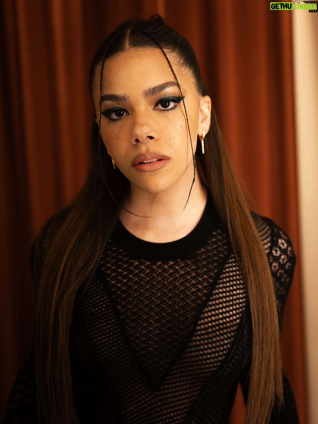 Antonia Gentry - 0.9 Million Likes - For the Ginny and Georgia S3 Premiere last night. Ginny and Georgia drops in ONE WEEK! Thank you to my glam magicians xoxo 

hair: @cynthiaglam 
makeup: @danadelaney 
styling: @sarahslutsky 
photographer: @rocksea