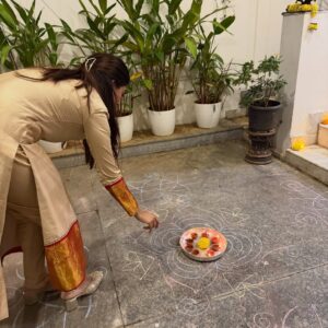 Anu Emmanuel Instagram - Let the light in ✨
Happy Diwali 🤍