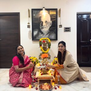 Anu Emmanuel Instagram - Let the light in ✨
Happy Diwali 🤍