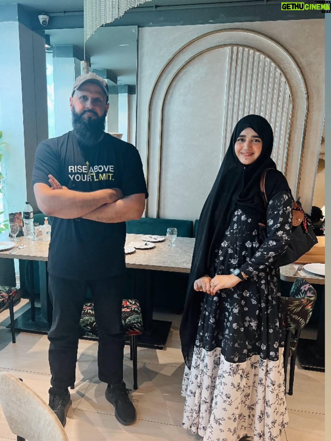 Anum Fayyaz - 6.3K Likes - It’s an honour to meet @rajaziaulhaq bhai ☺️
May Allah swt bless you…
-
#rajaziaulhaq #molviwithanattitude #youthclubpk