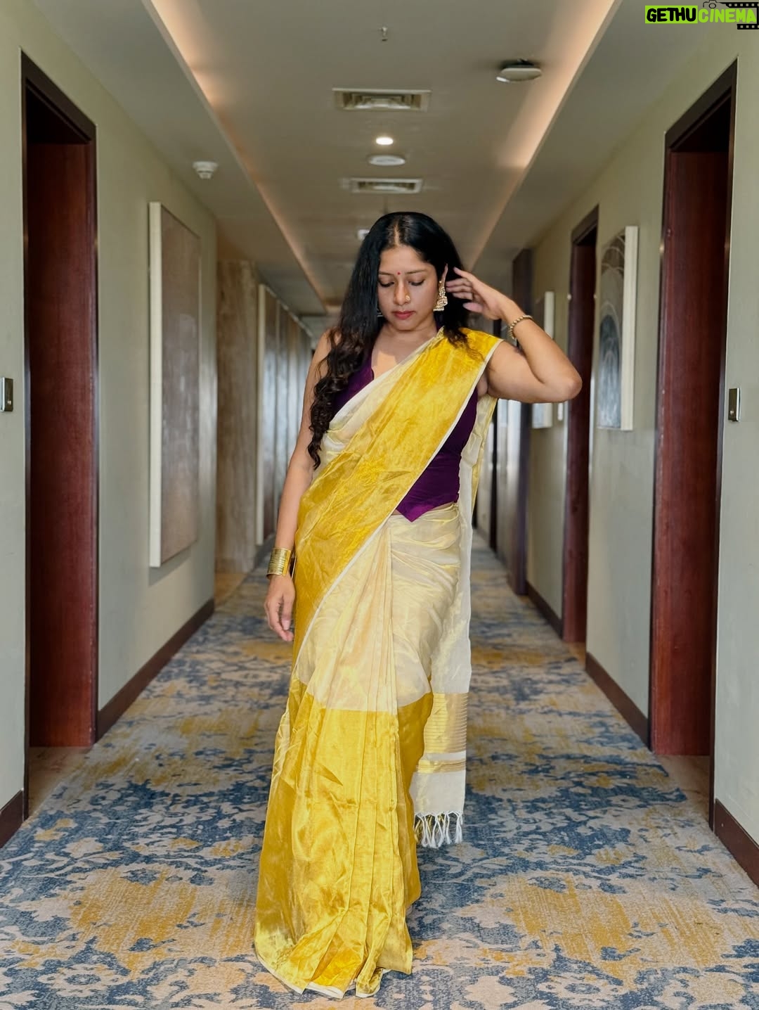 Anumol - 18.6K Likes - Thank you @jfwdigital for honouring us with the Favourites of Tamil Nadu – Best Series Award for Heartbeat. 
This project and this team are truly the best one could ever ask for, and the love from the audience makes it even more special. Forever grateful for this journey and for each one of you who made it possible. 

Wearing a @naithubysruthiprasanth saree, handwoven — half tissue and half kasavu weave
&
@seamstress_india blouse

Always a handloom lover with a special love for Kerala kasavu..

@sachin__sachin564 clicks