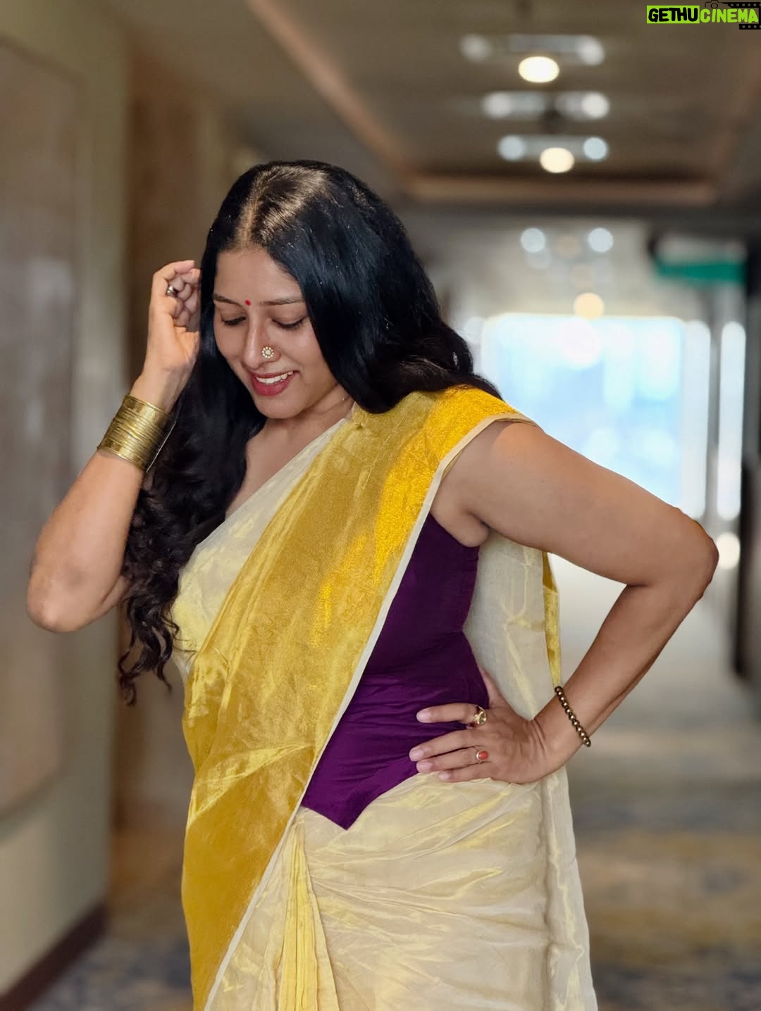 Anumol - 18.6K Likes - Thank you @jfwdigital for honouring us with the Favourites of Tamil Nadu – Best Series Award for Heartbeat. 
This project and this team are truly the best one could ever ask for, and the love from the audience makes it even more special. Forever grateful for this journey and for each one of you who made it possible. 

Wearing a @naithubysruthiprasanth saree, handwoven — half tissue and half kasavu weave
&
@seamstress_india blouse

Always a handloom lover with a special love for Kerala kasavu..

@sachin__sachin564 clicks