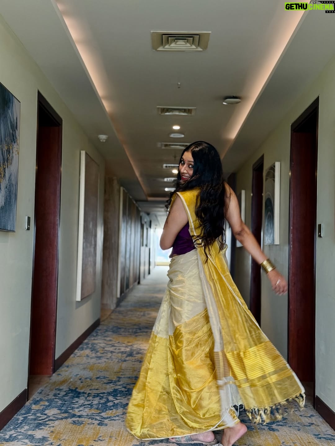 Anumol - 18.6K Likes - Thank you @jfwdigital for honouring us with the Favourites of Tamil Nadu – Best Series Award for Heartbeat. 
This project and this team are truly the best one could ever ask for, and the love from the audience makes it even more special. Forever grateful for this journey and for each one of you who made it possible. 

Wearing a @naithubysruthiprasanth saree, handwoven — half tissue and half kasavu weave
&
@seamstress_india blouse

Always a handloom lover with a special love for Kerala kasavu..

@sachin__sachin564 clicks