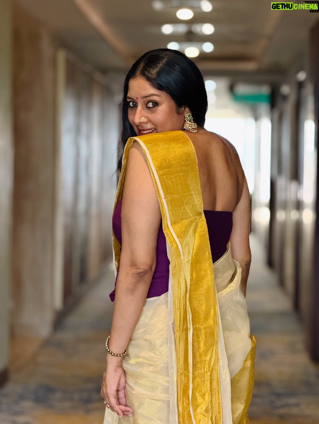 Anumol - 18.6K Likes - Thank you @jfwdigital for honouring us with the Favourites of Tamil Nadu – Best Series Award for Heartbeat. 
This project and this team are truly the best one could ever ask for, and the love from the audience makes it even more special. Forever grateful for this journey and for each one of you who made it possible. 

Wearing a @naithubysruthiprasanth saree, handwoven — half tissue and half kasavu weave
&
@seamstress_india blouse

Always a handloom lover with a special love for Kerala kasavu..

@sachin__sachin564 clicks