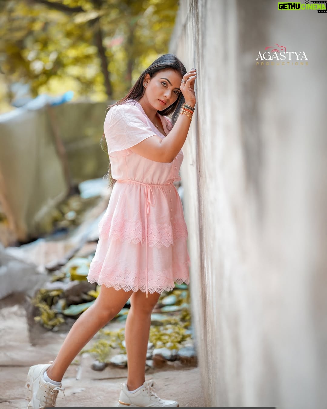Anupama Prakash - 884 Likes - Gulabi aankhen, thodi shararat… thoda style.

#agastyaproductions #StreetPortrait #MoodyTones #RusticBackdrop #FashionWithStory 
#PhotographyVibes #PortraitPerfection #LensLove