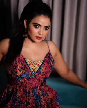 Anupama Prakash Instagram - SELF CONFIDENCE 🧿😊🙏
IS THE BEST OUTFIT.
ROCK IT AND OWN IT 😎
photography-  @akshay.meriya