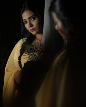Anupama Prakash Instagram - Simplicity With a touch of Sunshine ☀️ 🥰
Photography By - @akshay.meriya