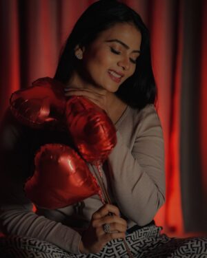 Anupama Prakash Instagram - #valentine❤️ 
#love 
#toall 
#mumbai
Photography by- @akshay.meriya