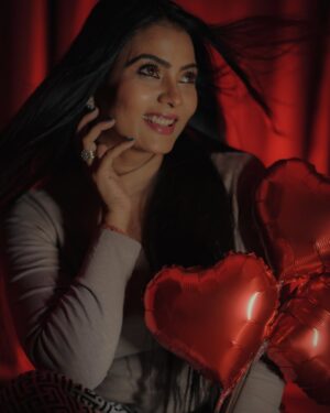 Anupama Prakash Instagram - #valentine❤️ 
#love 
#toall 
#mumbai
Photography by- @akshay.meriya