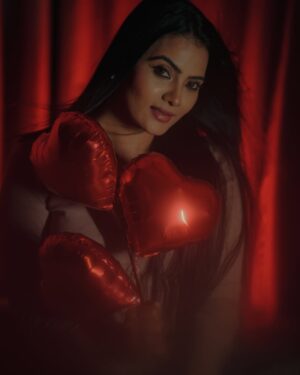 Anupama Prakash Instagram - #valentine❤️ 
#love 
#toall 
#mumbai
Photography by- @akshay.meriya
