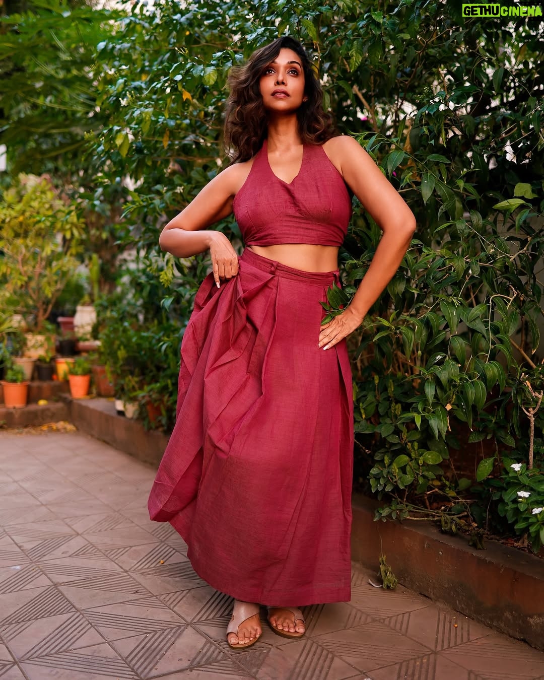 Anupriya Goenka - 36.3K Likes - Feels like a day, for poetry, chai, music and letters 🌧️

Wearing @labelrasa
Pics @vishwasgonsalves 

#sunset #rains #music #fyp
