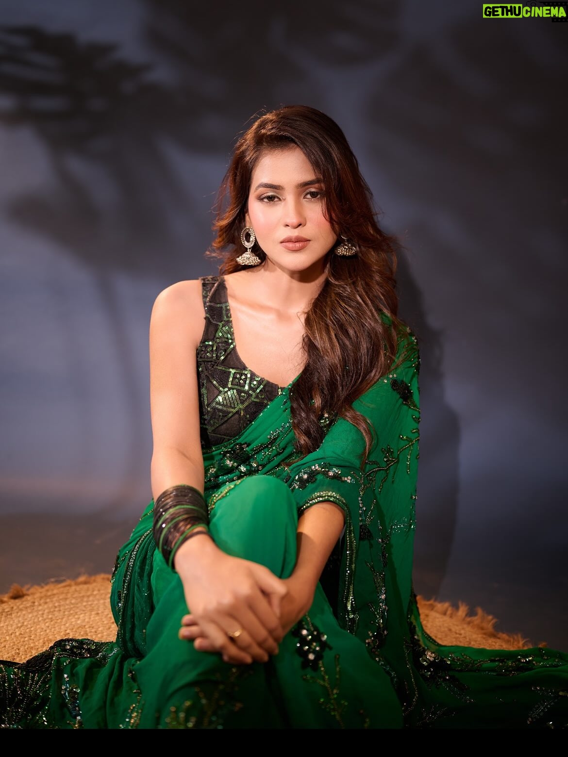 Anushka Merchande - 18.6K Likes - 🌴

Photography: @kakali_das_photography 
Styling: @rheamerchande mumma❤️
Mua: @rohitsingh1176 & @saujyoti_908