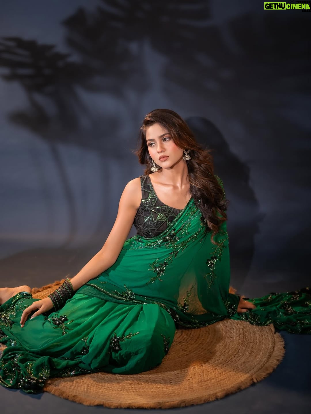 Anushka Merchande - 18.6K Likes - 🌴

Photography: @kakali_das_photography 
Styling: @rheamerchande mumma❤️
Mua: @rohitsingh1176 & @saujyoti_908
