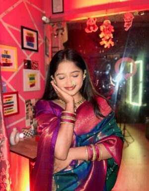 Anushka Sutar Instagram - Kashi distey ???
#anushkasutar #post #marathi #marathimulagi #picture #trend #saree #traditional #desi #fyp #viral