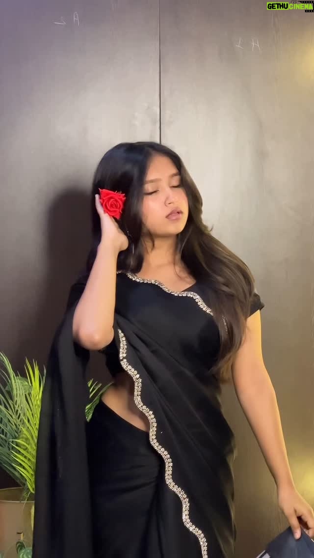 Anushka Sutar - 70.3K Likes - Khatubaa!! 🫶🏻

#anushkasutar #anushka_2440_ #reels #reelkarofeelkaro #reelinstagram #reelitfeelit #réel #trending #trendingreels #viralvideos #viral #explore #explorar 

[ transition, slow motion, 90’s vibe , aesthetic, trending, viral , explore ]
