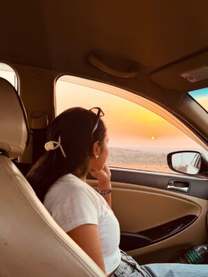 Anushka Sutar Instagram - Forever the girl who will fall in love with every sunset !
#anushkasutar #anushka_2440_ #sunset #car #vibe #aesthetic