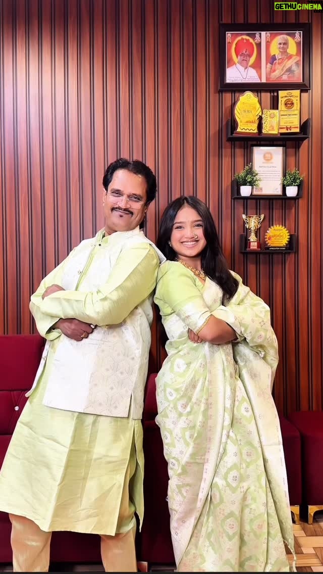 Anushka Sutar - 29.7K Likes - With my only pasandida mard ! 🥹🫶🏻

Had to convince him for a month to do this 😭

#anushkasutar #anushka_2440_ #réel #reels #trending #reelitfeelit #reelkrofeelkro #reelinstagram #trendingreels #viral #viralvideos #explorar #explorereels #fatherdaughterduo #pasandidamard #transition 

[ transition, trending, pasandida mard , father daughter duo , reels, viral , explore ]
