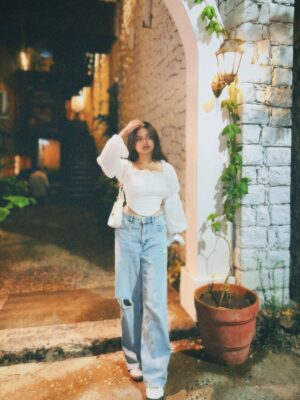 Anushka Sutar Instagram - Happiest Here š¤
#anushkasutar #anushka_2440_
