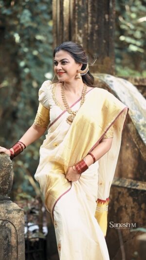 Anusree Instagram - “I love to be a forever saree girl"♥️

MaH @sajithandsujith 
Click @saneshphotography 
Saree @pichakamweaves