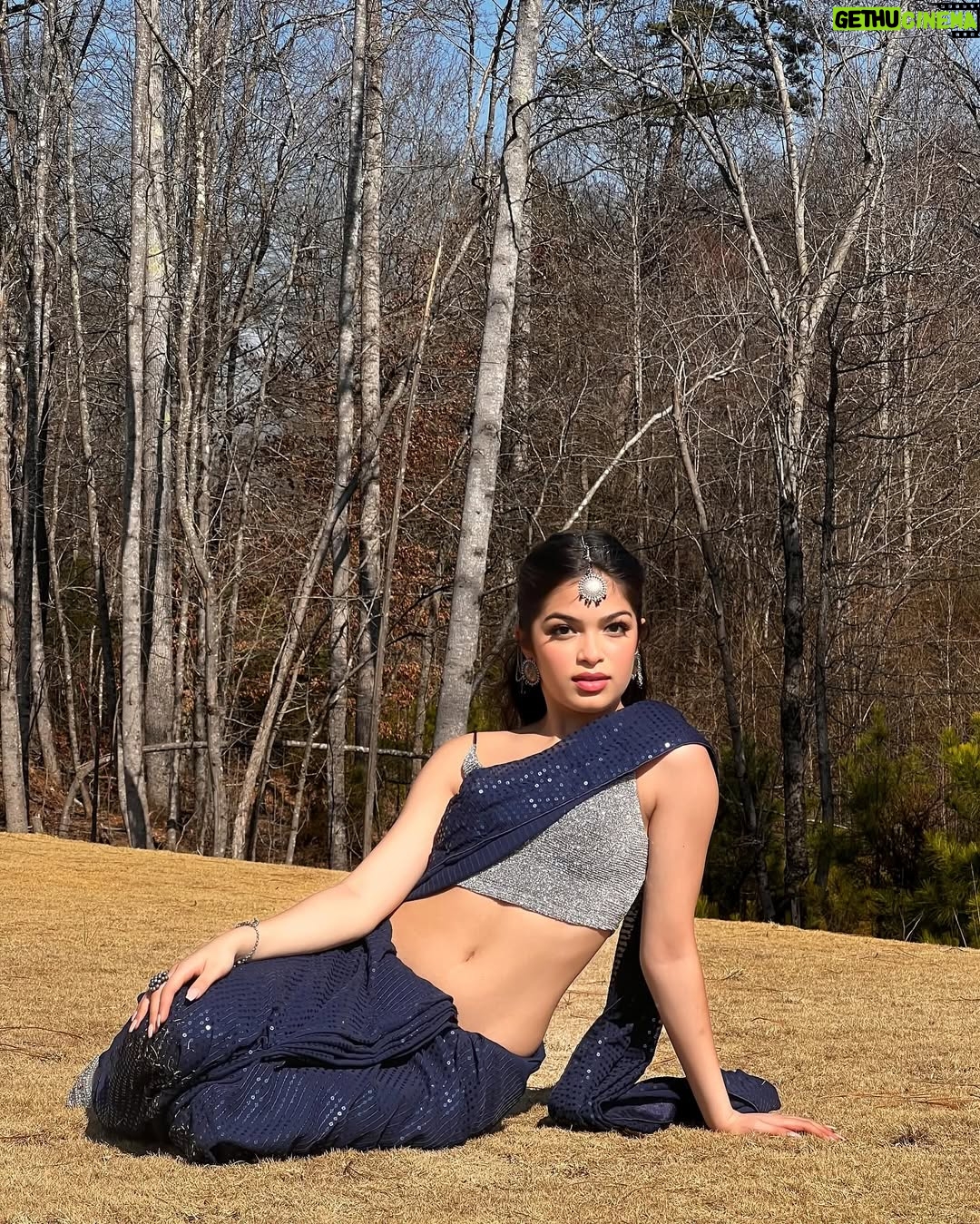 Anwita Sundaram - 4.7K Likes - In my bollywood era 💙⭐️💙⭐️ 

shot and styled by @iamashimaarora 
jewelry by @bloombysushmita 

@karanjohar @bhansaliproductions @zoieakhtar  @itsrohitshetty 😋

#anwita #anwitasundaram #instagram #instagood #sari #blue #bollywood