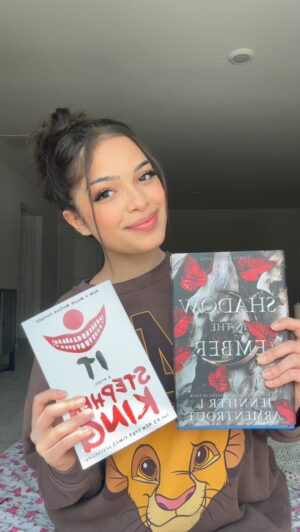 Anwita Sundaram Instagram - BOOK COLLECTION REVEAL!! I NEEEED new books so if you have any recommendations let me know in the comments!!
#booktok #bookstagram #bookcommunity #anwita #anwitasundaram #explore #instagram #instagood #algorithm