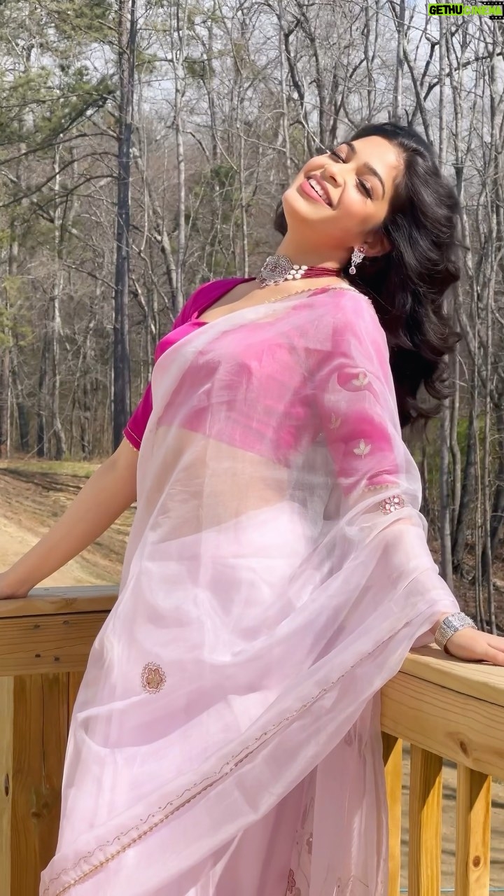Anwita Sundaram - 5.5K Likes - Billo rani 👑💕 How pretty is this saari man 🙈 I’m OBSESSSSSEDDDDD

shot and styled by @iamashimaarora 

#billorani #sari #saritransition #transition #traditional #anwita #anwitasundaram #trending #explore #instagram #instagood