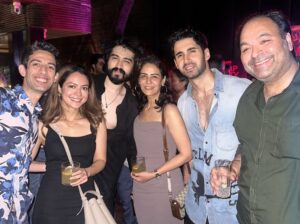 Anya Singh Instagram - The team behind this dream! ♥️

Thank you captain @___aryan___  for creating this monster of a show which I got to be a part of & for the energy that transcended through you.

It’s been a treat to be a part of this journey, one full of stomach hurting laughter, solid support and love. So grateful to also have got a chance to work with a brigade of talent across every department. 

Lastly, a big hug to the Singh family without whom Sanya’s life would have had no drama 😂🫶🏼
@lakshya @raghavjuyal #manojpahwa sir 🤗🤗

Fortunate to have so many dreams come true through one project🧿.
