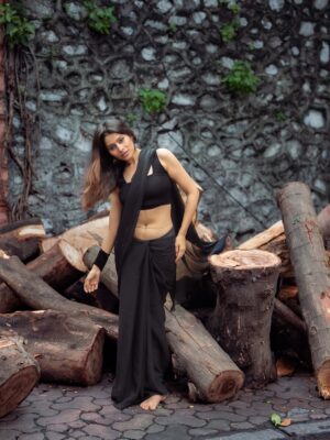 Aparna Dixit Instagram - Beware ⚠️ 
Curves ahead 🖤

Clicked by @areesz