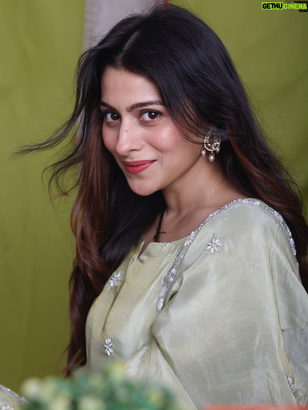 Aparna Dixit - 74.7K Likes - ग़ज़ल 🎶 

📸 @bbhupi25