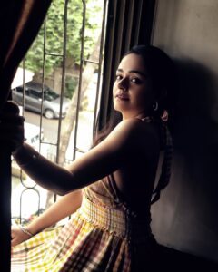 Actress Apoorva Arora HD Photos and Wallpapers February 2026