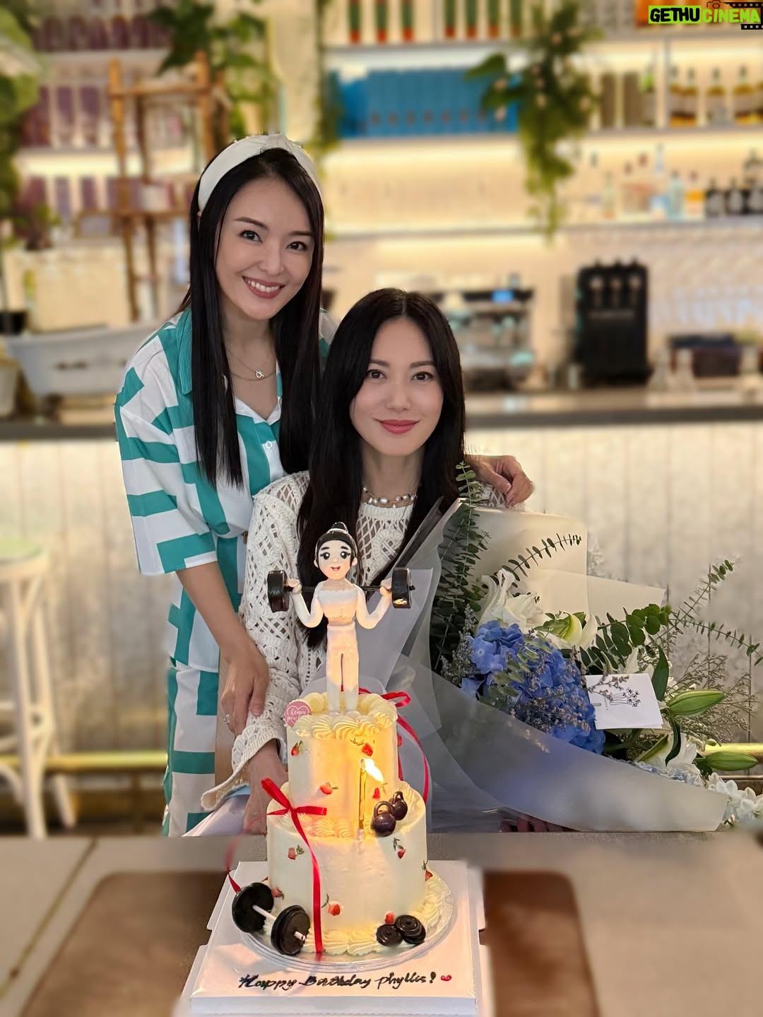 Apple Hong - 581 Likes - ✨ Happy Birthday to my beautiful friend @phyllis_quek ✨ 🎂💐Your kindness and peaceful spirit make the world around you so much brighter. May this year bring you endless joy, love, and blessings as wonderful as your heart. 💕🌸 #blessedbirthday 😇