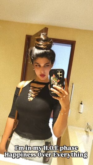 Apsara CJ Instagram - ✨️✨️✨️