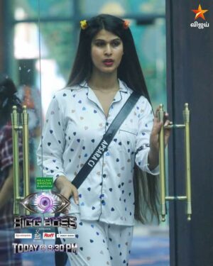 Apsara CJ Instagram - BIGGBOSS tamil season 9
@iamapsaracj
#biggbossseason9tamil #biggbosstamil #vijaytv #tamilbiggboss #biggbosscontestants #trandingreels♥️foryou #viralvideos #viralreels #viral #model #runway #runwaymodel #fashion #fashionista