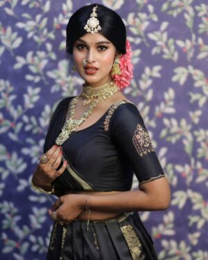 Apsara CJ Instagram - Look Created By: @rajakumarimakeupartistry
Jewellery:@nagercoil_bridal_jwels