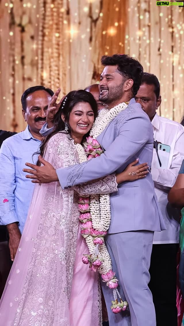 Archana Ravichandran - 308.9K Likes - Said yes to forever, and somehow still can’t stop smiling 😍
Thanks to @vijaytelevision @globalvillagers for making this happen in our lives 🙏🏻 Thanks for all the love and blessings !#extremelygrateful❤️ 

Archana and Arun’s outfit  @diademstore.in 
Makeup @jiyamakeupartistry 
Hair @keerthana_makeup_and_hair 
Styling @navaa_rajkumar 
Jewellery @aaranyarentaljewellery 
Video edited @naresh_n_k_