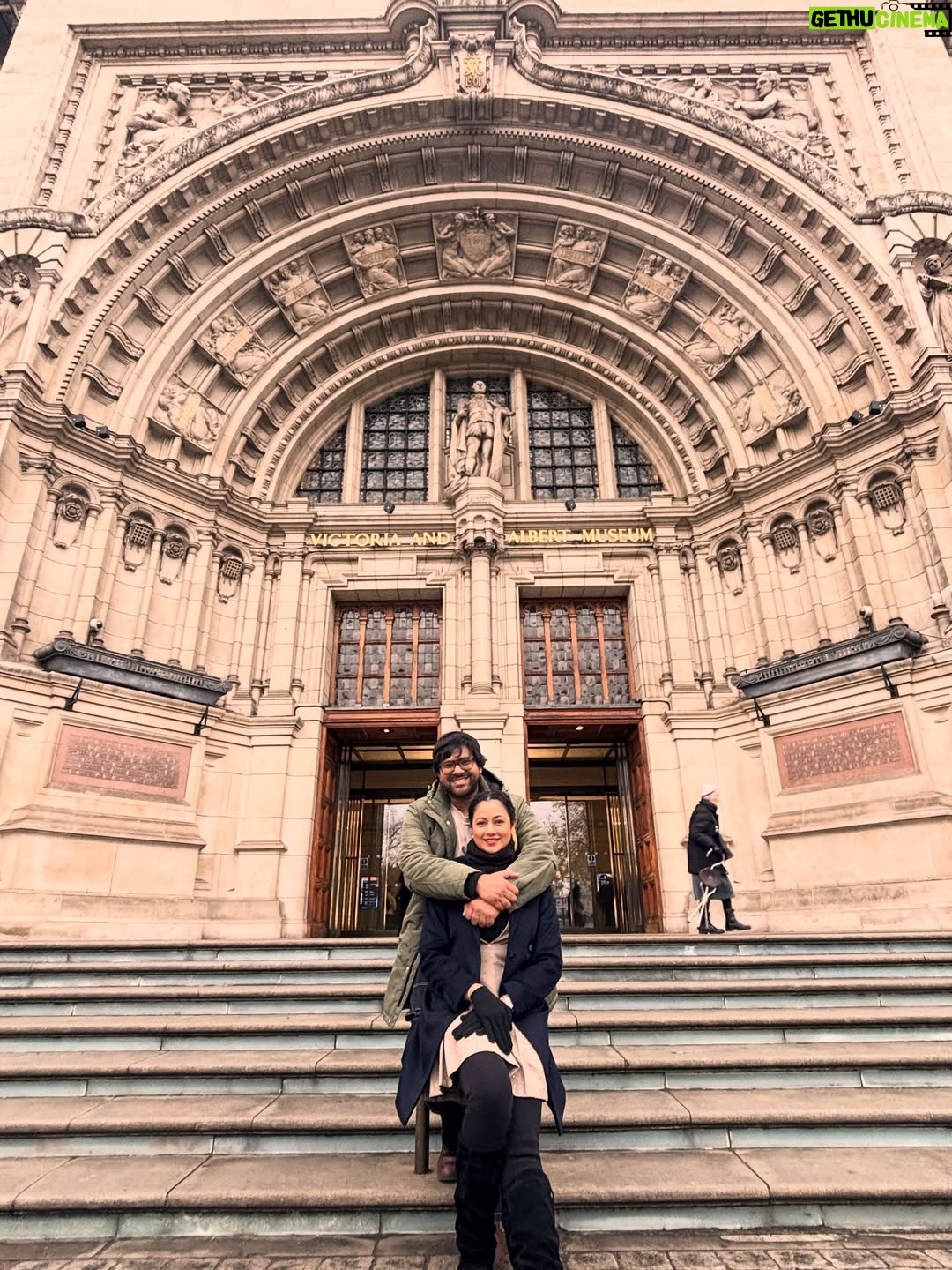 Archita Sahu - 135.3K Likes - Happy birthday to the person with whom I want to explore the world just like the other couple behind us ❤️ I won’t mind if he troubles me as seen in the last pic❤️😁
@sabyasachi_actor