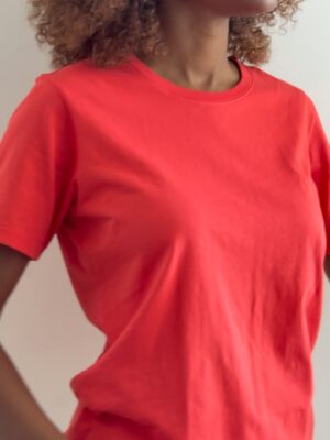 Ariel D. King Instagram - A color that speaks with confidence — our new Red. ❤️

Available now in:
• Classic Tee
• ¾ Sleeve
• Elbow Sleeve

Handcrafted in Los Angeles from 100% organic cotton.