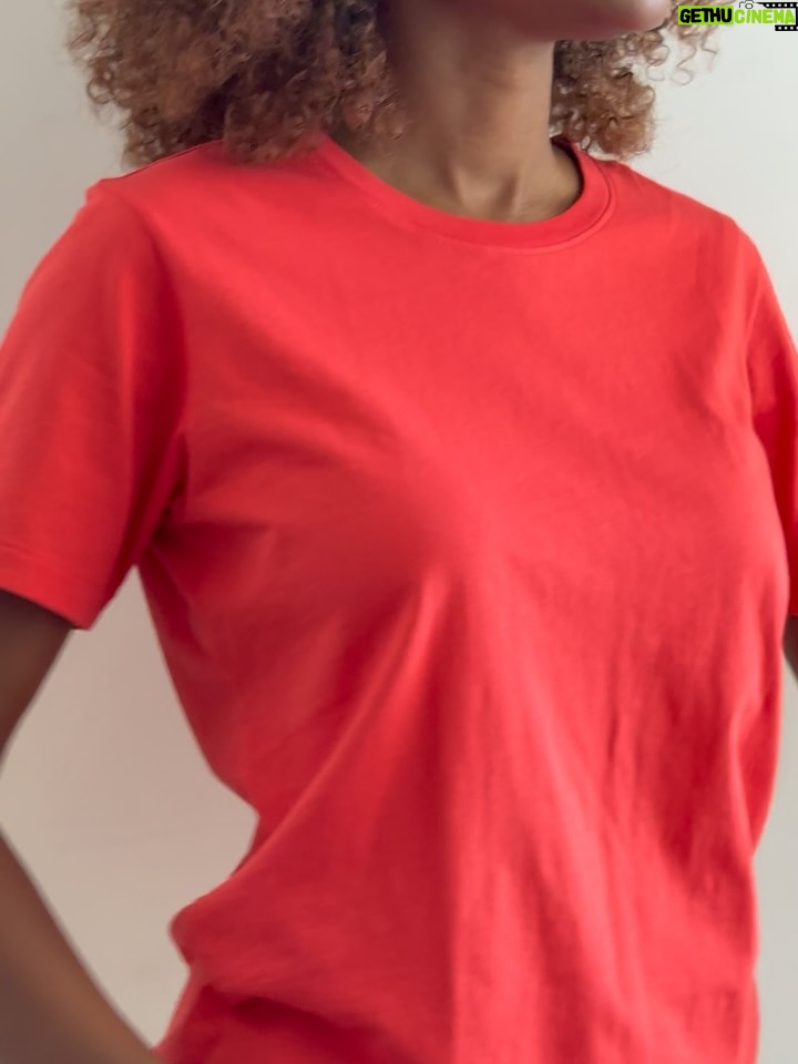 Ariel D. King - 311 Likes - A color that speaks with confidence — our new Red. ❤️

Available now in:
• Classic Tee
• ¾ Sleeve
• Elbow Sleeve

Handcrafted in Los Angeles from 100% organic cotton.