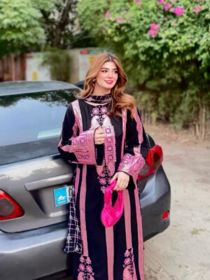 Arooj Fatimah Instagram - Outfit customise : @arooj_collection2
.
.
Heels: @sheinofficial
.
.
#foryou #foryoupage