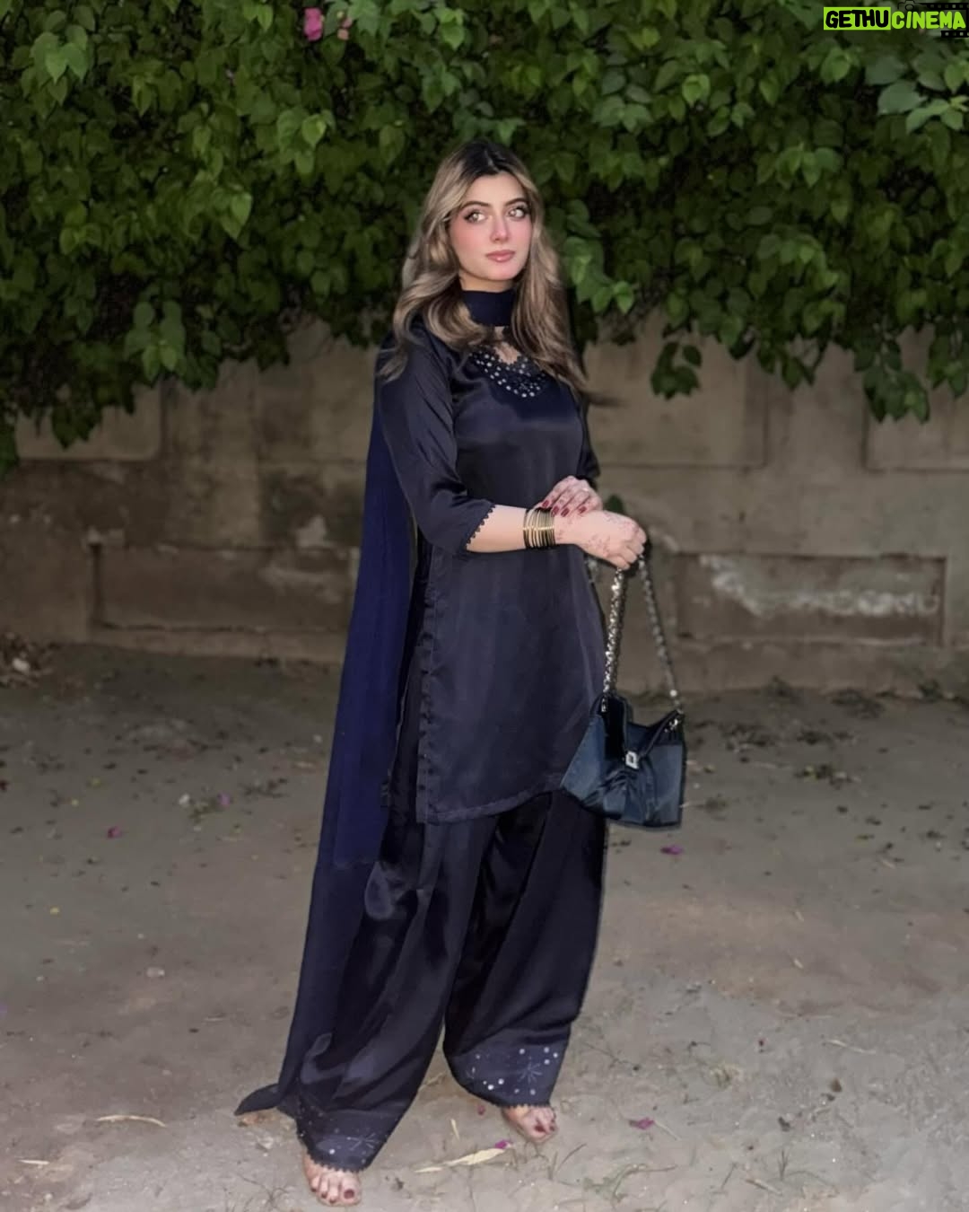 Arooj Fatimah - 4.7K Likes - Which one 📸?? 
Outfit: @arooj_collection2 
Dress giveaway krdoon??
.
.
.

#foryou #foryoupage #aroojfatimah