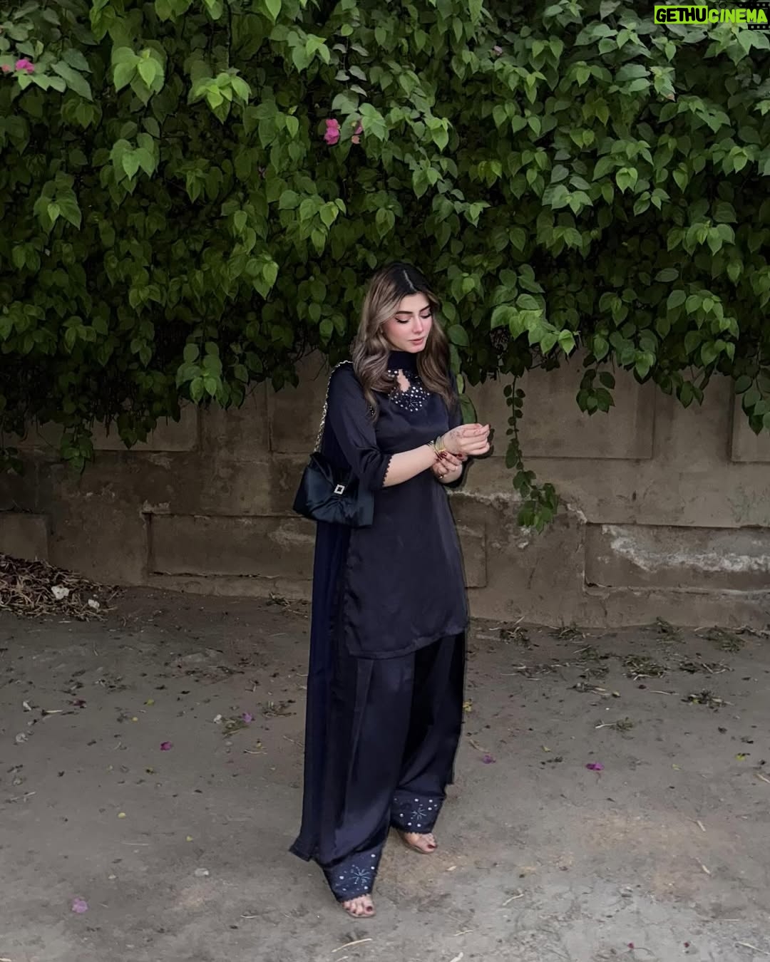 Arooj Fatimah - 4.7K Likes - Which one 📸?? 
Outfit: @arooj_collection2 
Dress giveaway krdoon??
.
.
.

#foryou #foryoupage #aroojfatimah