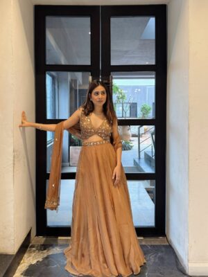 Arpita Gupta Instagram - Wearing @silkybindraofficial 🤍