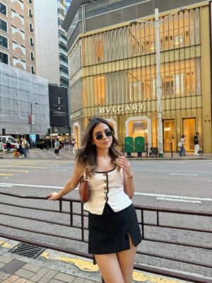 Arpita Gupta Instagram - 🏙️🖤✨
Top from @shopmauve.in