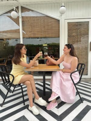 Arpita Gupta Instagram - Besties who sip together, slip into @heydude_india together💕
Available in selected @metroshoesindia and @mochishoesin stores!
#HEYDUDE