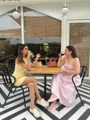 Arpita Gupta Instagram - Besties who sip together, slip into @heydude_india together💕
Available in selected @metroshoesindia and @mochishoesin stores!
#HEYDUDE